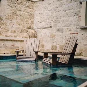  Otel Suare